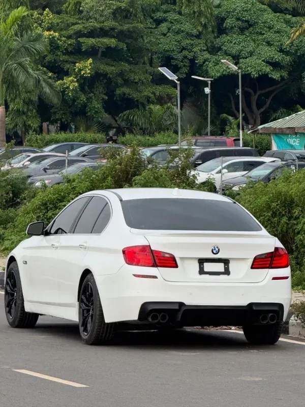 Thumbnail 9 of 2016 BMW 5 Series