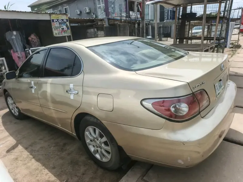 Thumbnail 3 of 2004 Lexus ES LE