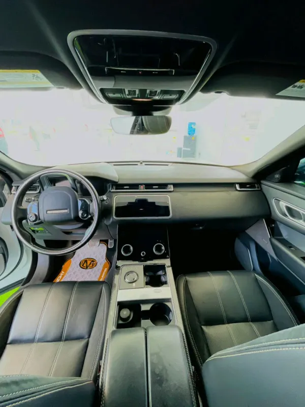 Thumbnail 6 of 2018 LAND ROVER Range Rover Velar