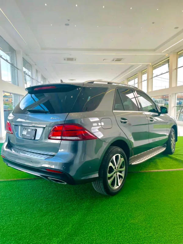 Thumbnail 2 of 2017 MERCEDES-BENZ GLE-Class