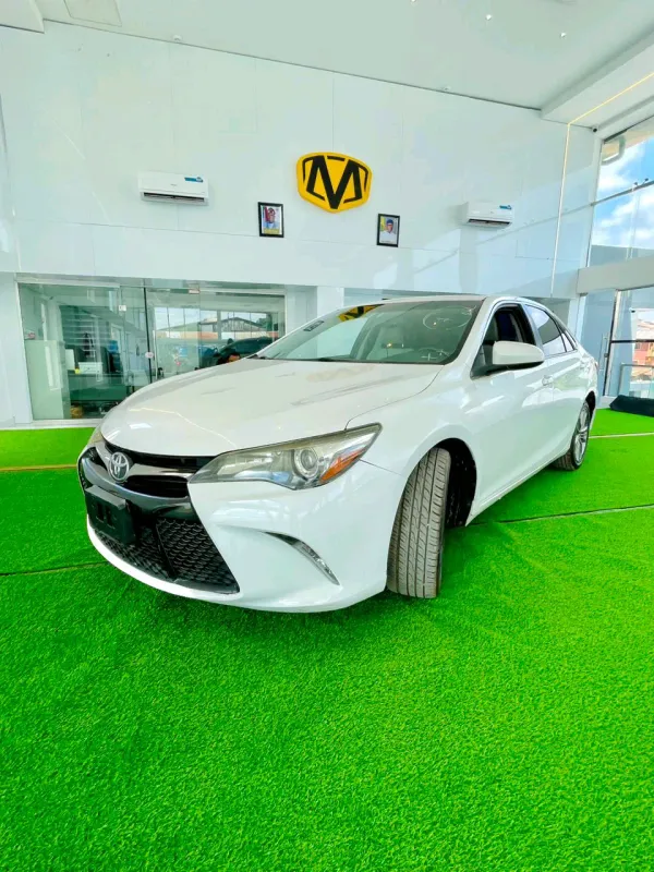 Thumbnail 6 of 2016 TOYOTA Camry