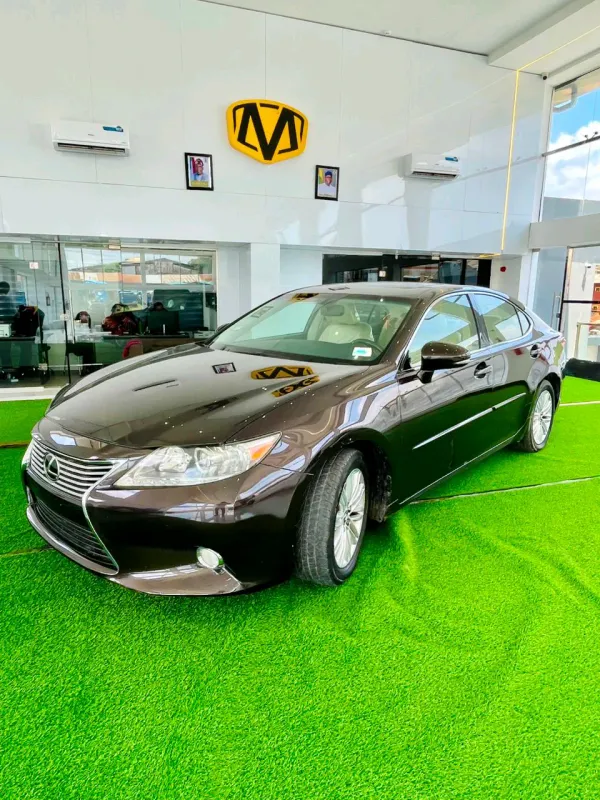 Thumbnail 3 of 2013 LEXUS ES 350