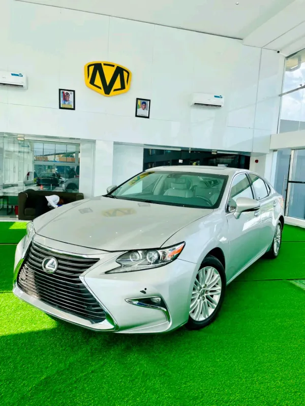 Thumbnail 2 of 2014 LEXUS ES 350