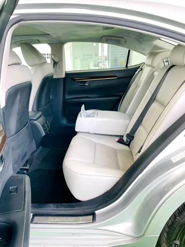 Thumbnail 4 of 2014 LEXUS ES 350