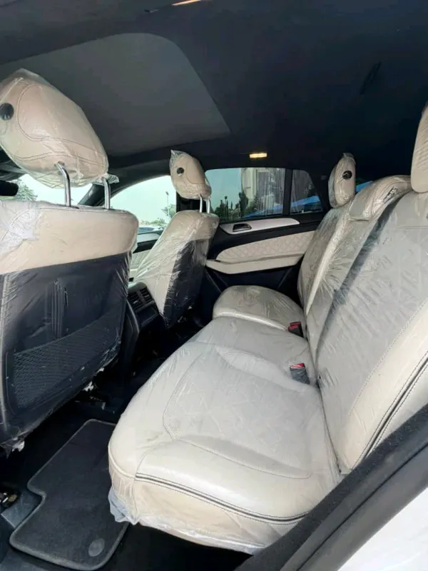 Thumbnail 3 of 2018 Mercedes-Benz GLE-Class