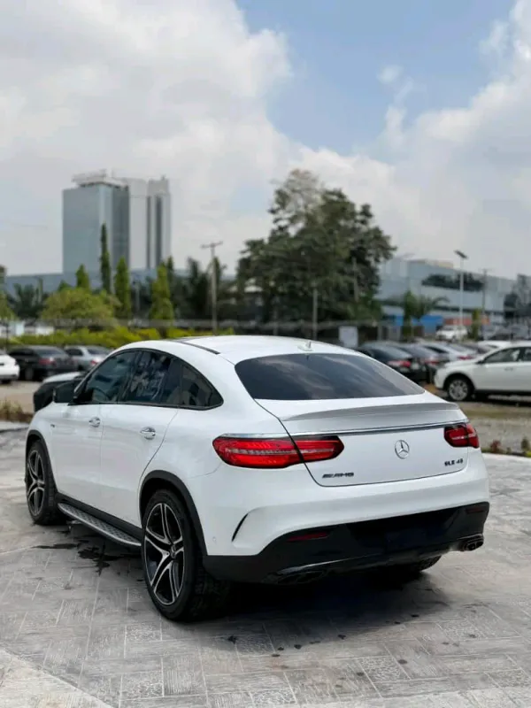 Thumbnail 5 of 2018 Mercedes-Benz GLE-Class