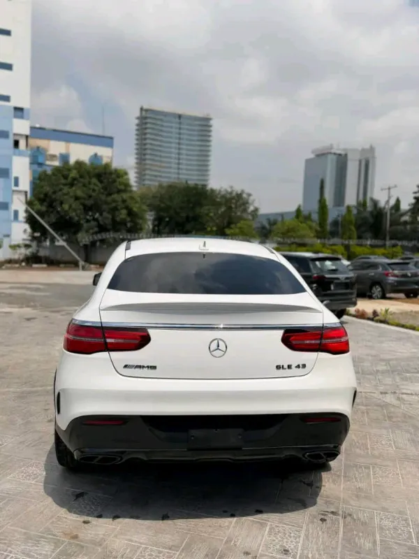 Thumbnail 6 of 2018 Mercedes-Benz GLE-Class