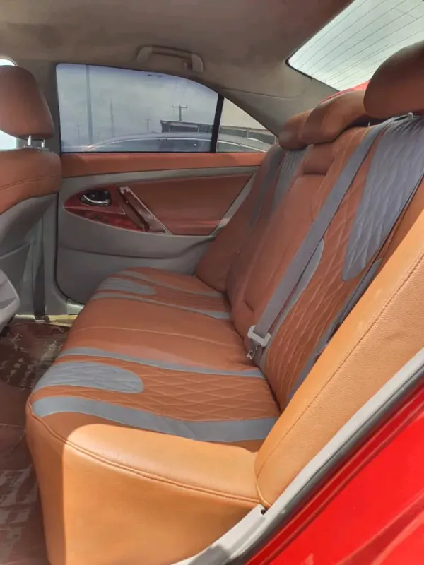 Thumbnail 6 of 2010 Toyota Camry LE