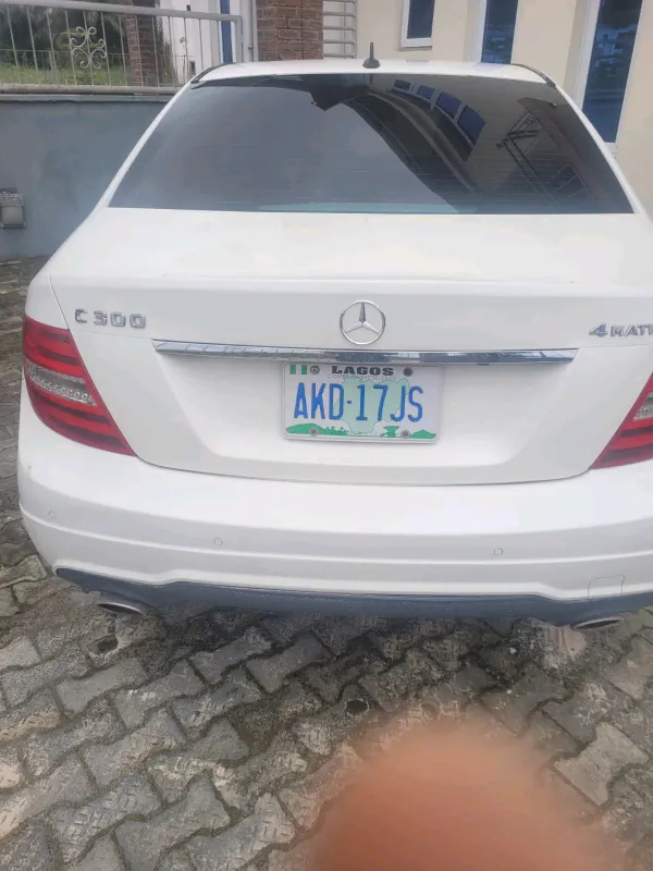 Main image of 2013 Mercedes-Benz C-Class