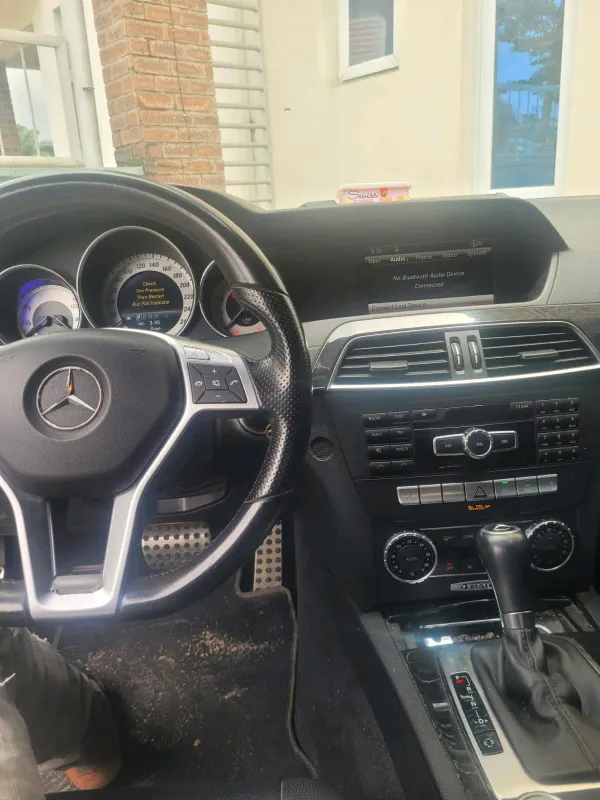 Thumbnail 2 of 2013 Mercedes-Benz C-Class