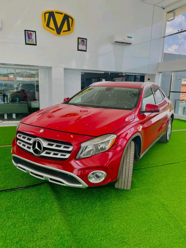 Main image of 2015 MERCEDES-BENZ GLA-Class