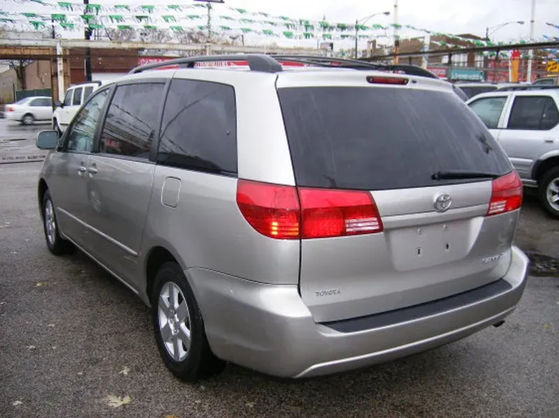 Thumbnail 11 of 2006 Toyota Sienna SE