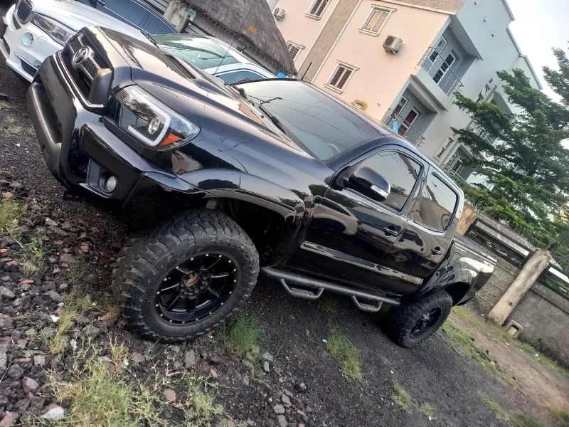 Thumbnail 2 of 2014 Toyota Tacoma