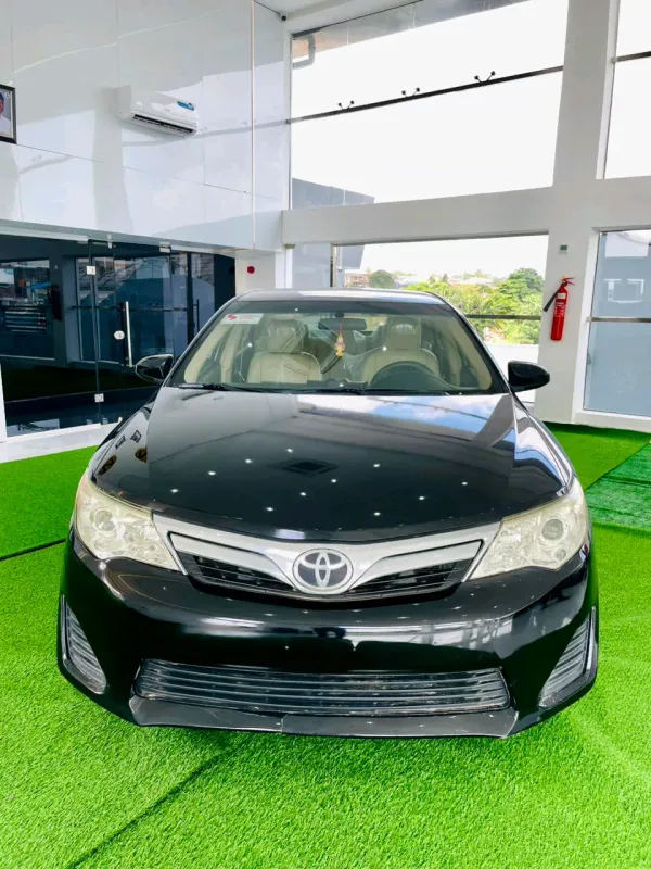 Thumbnail 2 of 2012 TOYOTA Camry LE