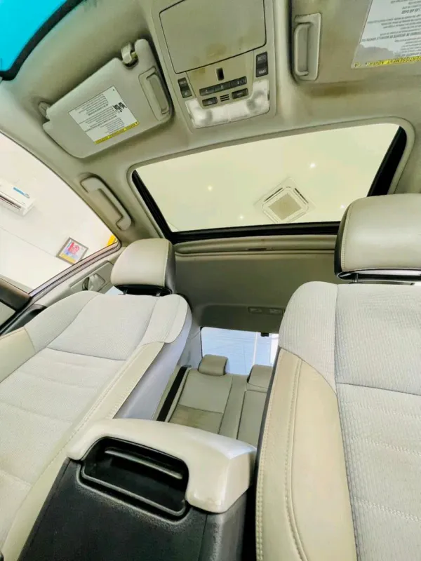 Thumbnail 3 of 2016 TOYOTA Camry SE