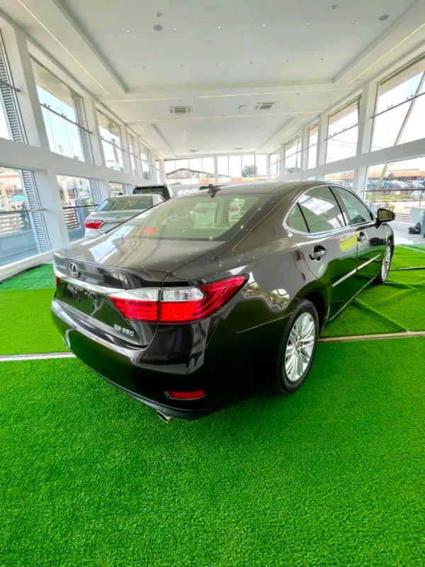 Thumbnail 7 of 2013 LEXUS ES SE