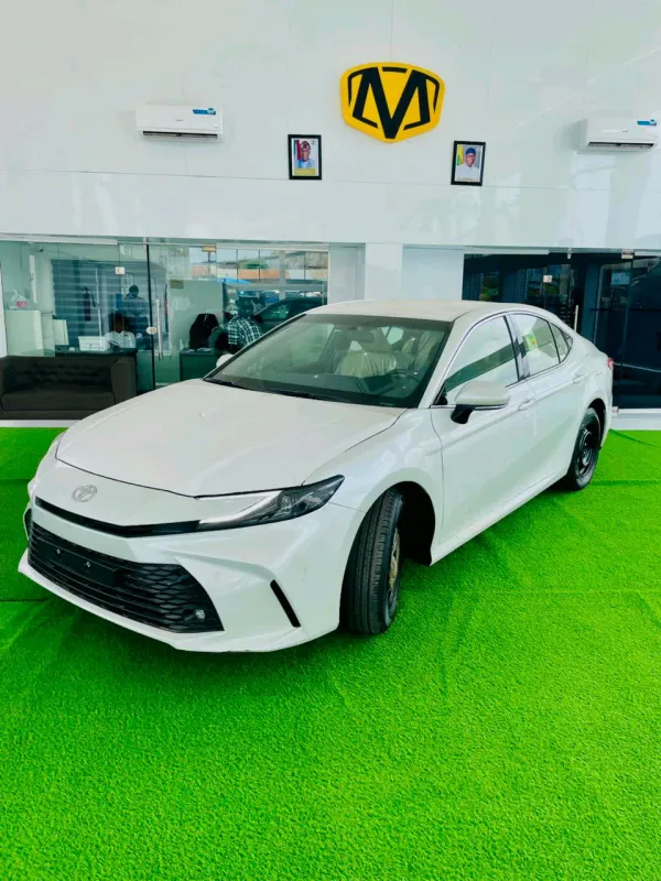 Main image of 2025 TOYOTA Camry