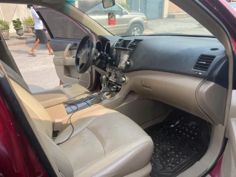 Thumbnail 7 of 2010 Toyota Highlander limited