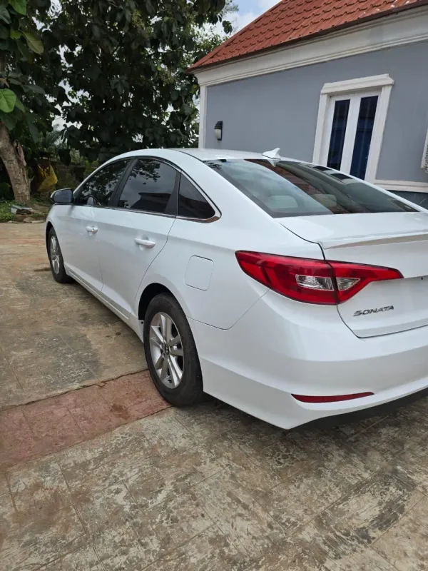 Thumbnail 4 of 2015 Hyundai Sonata