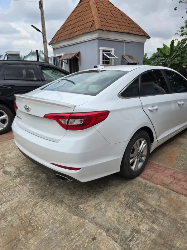 Thumbnail 5 of 2015 Hyundai Sonata