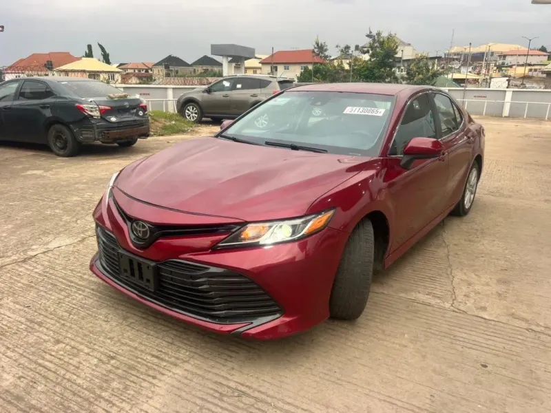 Thumbnail 3 of 2020 Toyota Camry LE