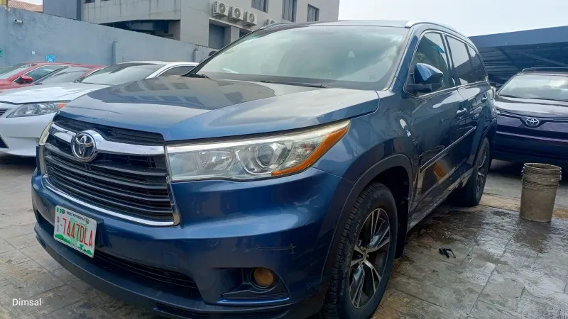Main image of 2016 Toyota Highlander XLE