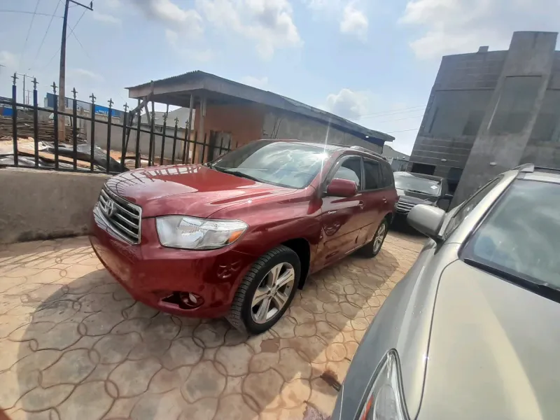 Thumbnail 2 of 2010 Toyota Highlander SPORT