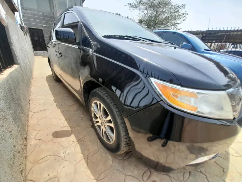 Thumbnail 2 of 2012 Honda Odyssey 2.4 Absolute 4WD