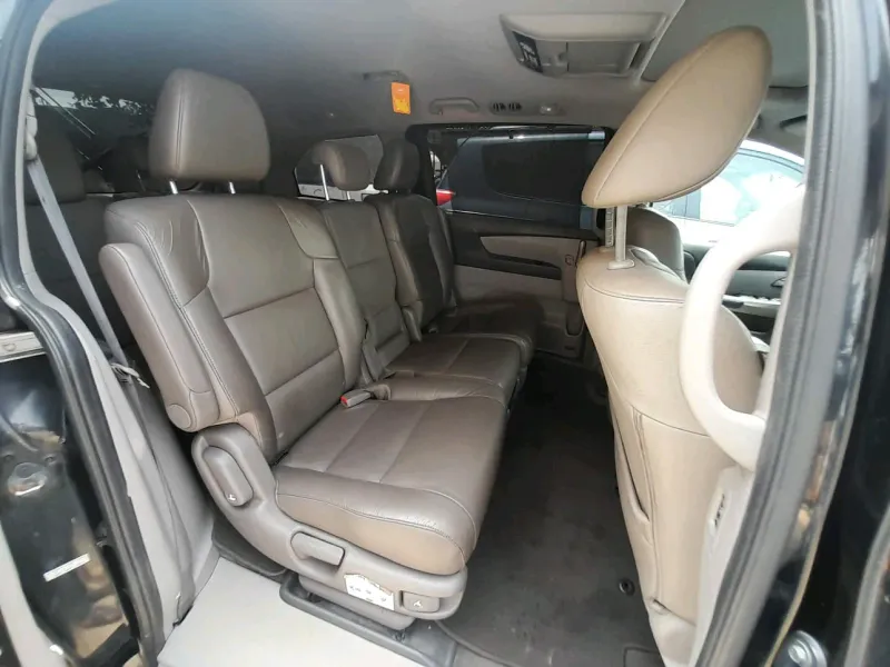 Thumbnail 4 of 2012 Honda Odyssey 2.4 Absolute 4WD