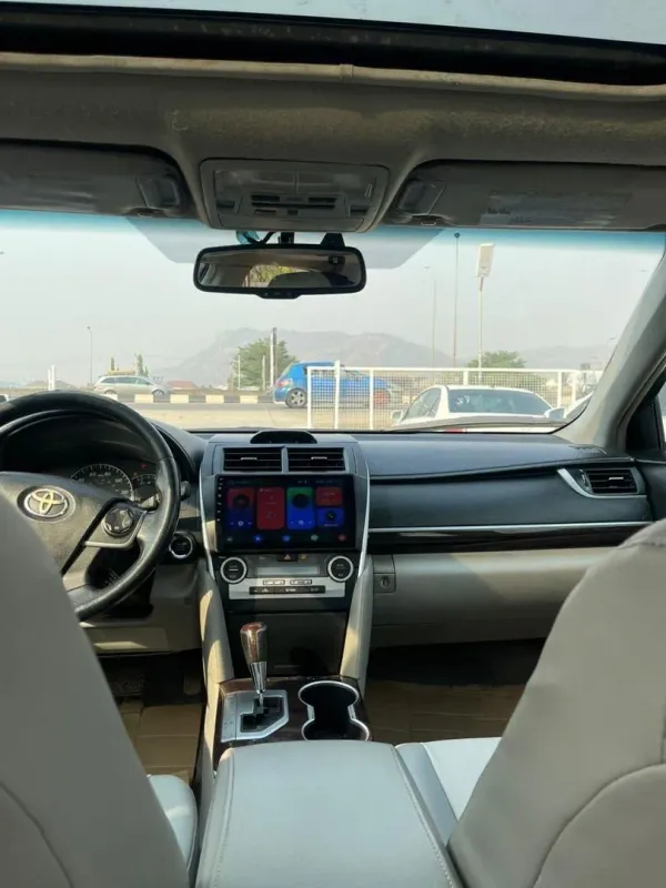 Thumbnail 2 of 2014 Toyota Camry XLE