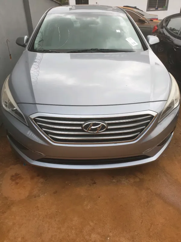 Thumbnail 3 of 2015 Hyundai Sonata se