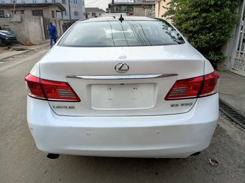 Thumbnail 2 of 2013 Lexus ES 350