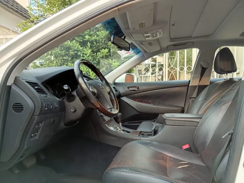 Thumbnail 6 of 2013 Lexus ES 350