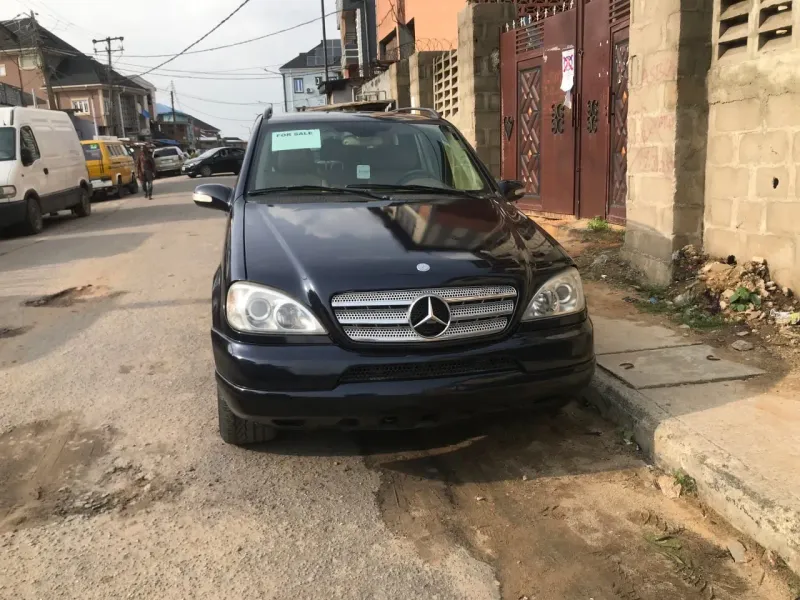 Thumbnail 2 of 2002 Mercedes-Benz ML-Class 320