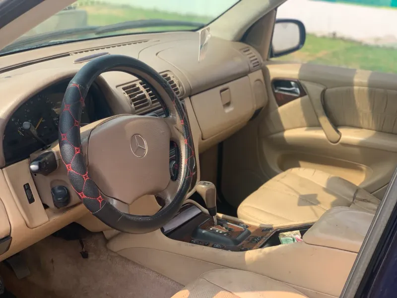 Thumbnail 4 of 2002 Mercedes-Benz ML-Class 320