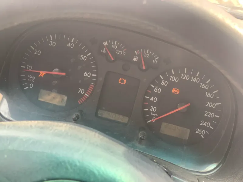 Thumbnail 5 of 2001 Volkswagen Golf 1.6