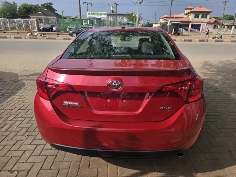 Thumbnail 5 of 2018 Toyota Corolla