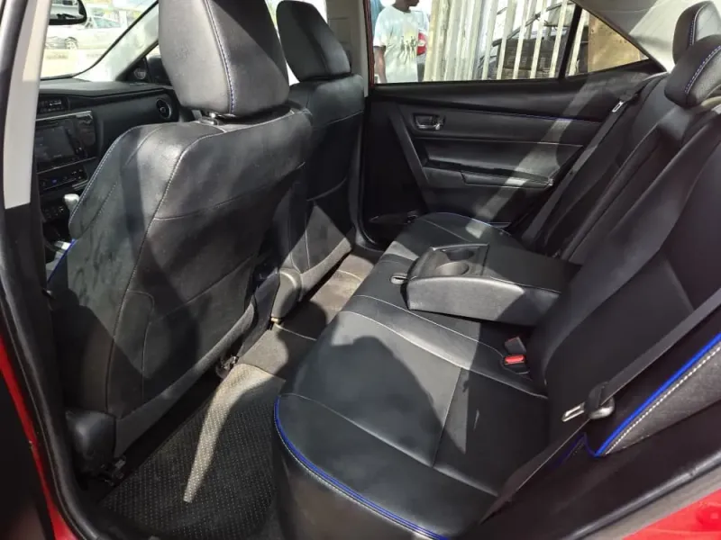 Thumbnail 7 of 2018 Toyota Corolla