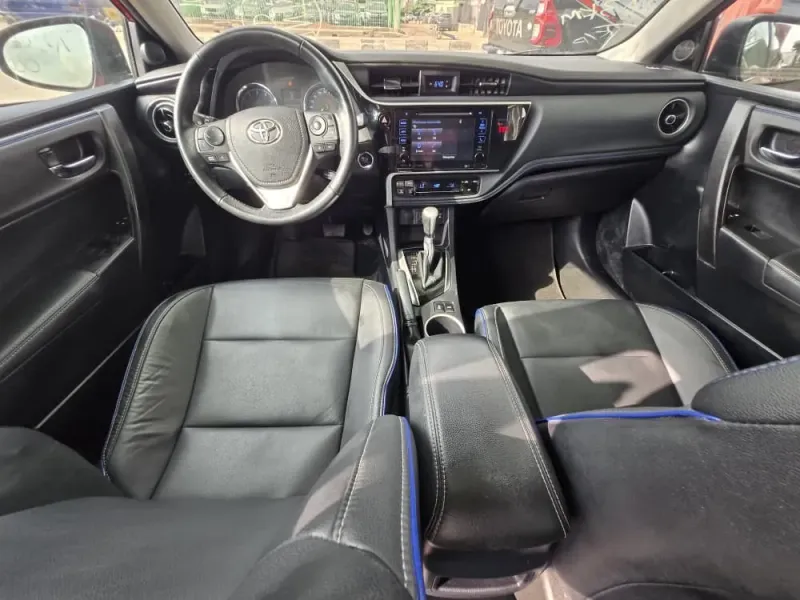 Thumbnail 11 of 2018 Toyota Corolla