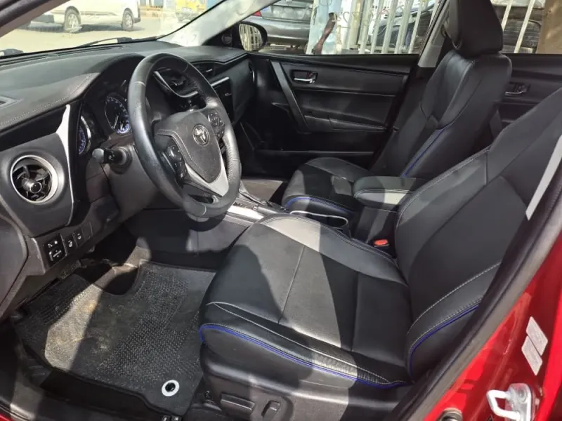 Thumbnail 12 of 2018 Toyota Corolla