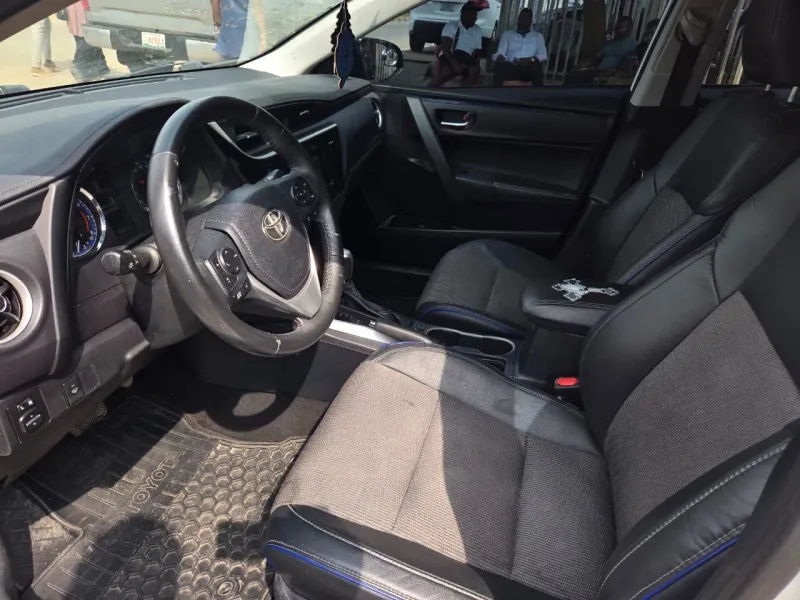 Thumbnail 6 of 2017 Toyota Corolla