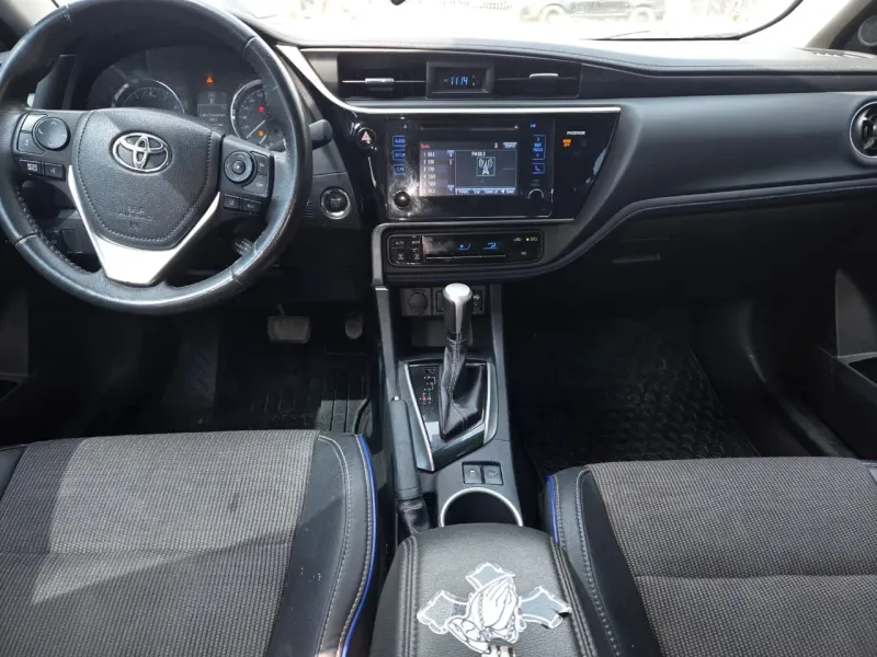 Thumbnail 11 of 2017 Toyota Corolla