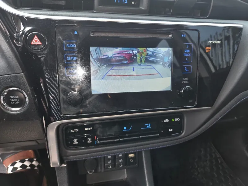 Thumbnail 15 of 2017 Toyota Corolla