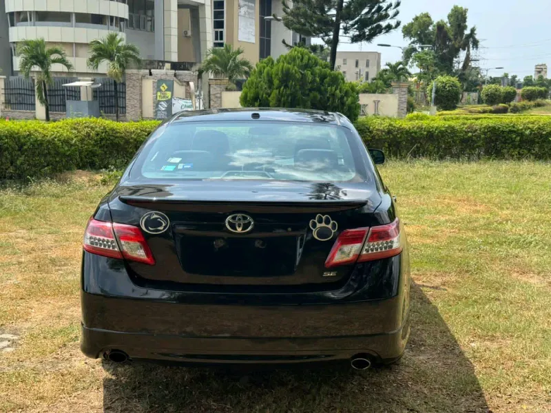 Thumbnail 2 of 2012 Toyota Camry XLE