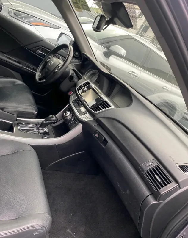 Thumbnail 3 of 2015 Honda Accord