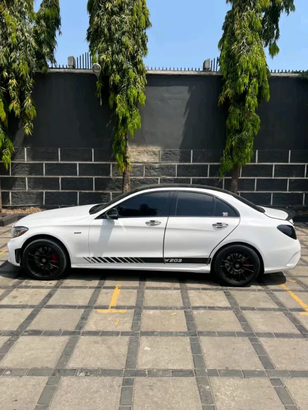 Thumbnail 4 of 2016 Mercedes-Benz AMG GT