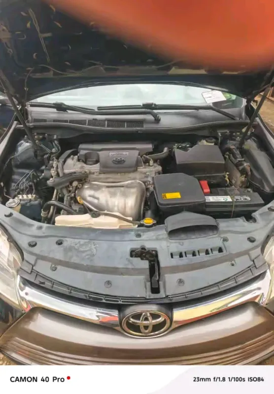 Thumbnail 2 of 2015 Toyota Camry LE