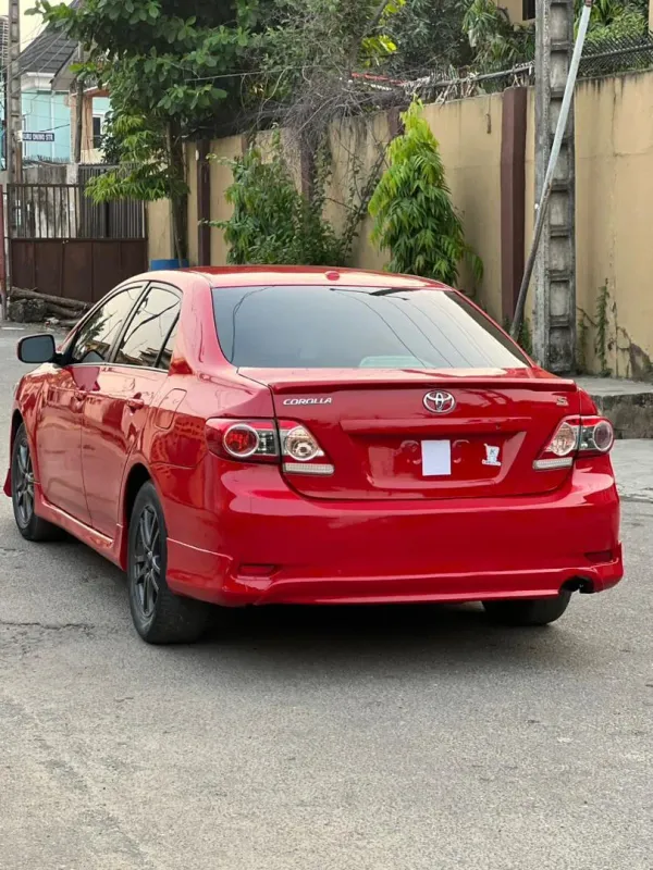 Thumbnail 6 of 2010 Toyota Corolla SE