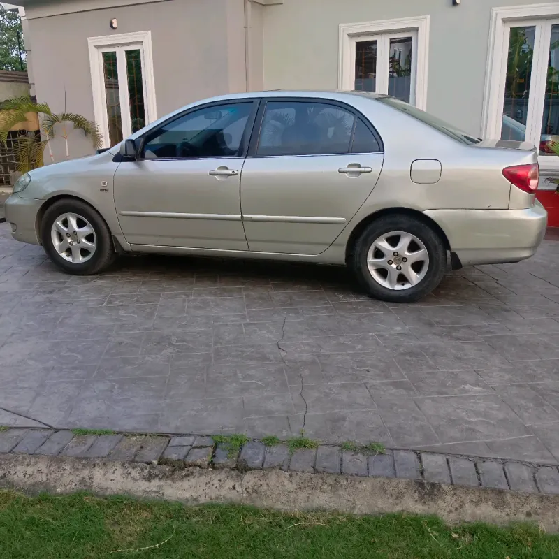 Main image of 2005 Toyota Corolla XLE