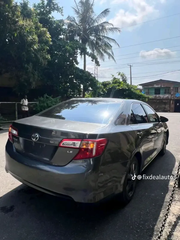 Main image of 2012 Toyota Camry LE